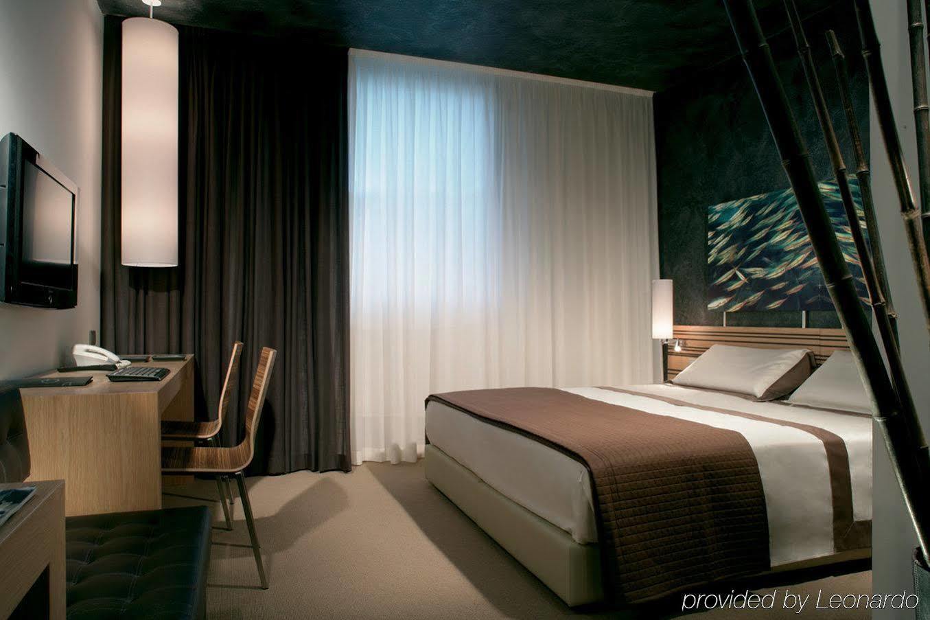 Sea Art Hotel Vado Ligure Rum bild